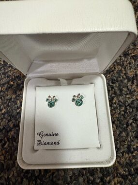 Disney Minnie Mouse Stud Earrings in Emerald Green